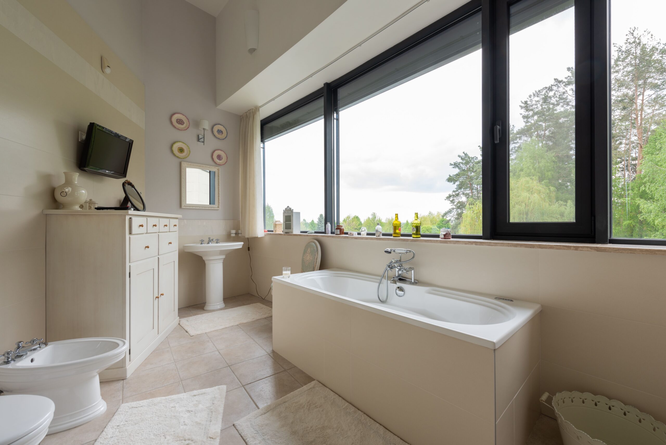 bathroom fixtures