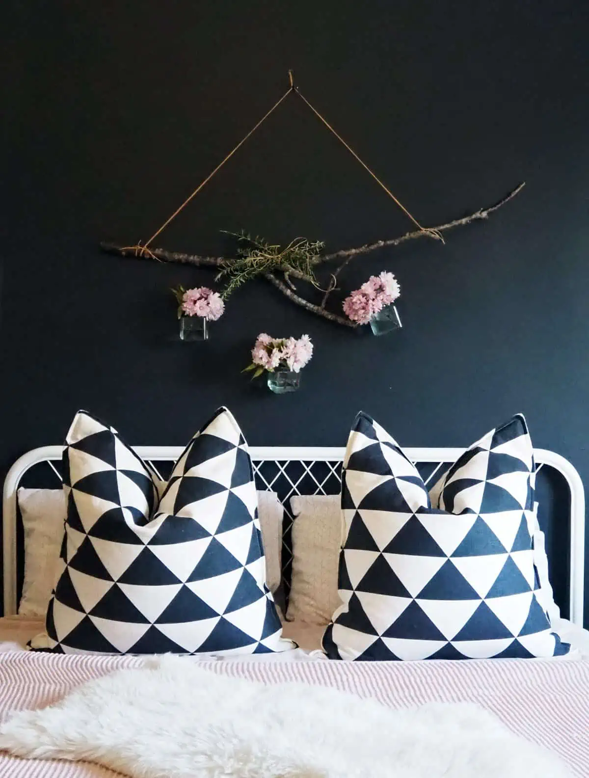 Modern Bedroom Design-geometric patterns
