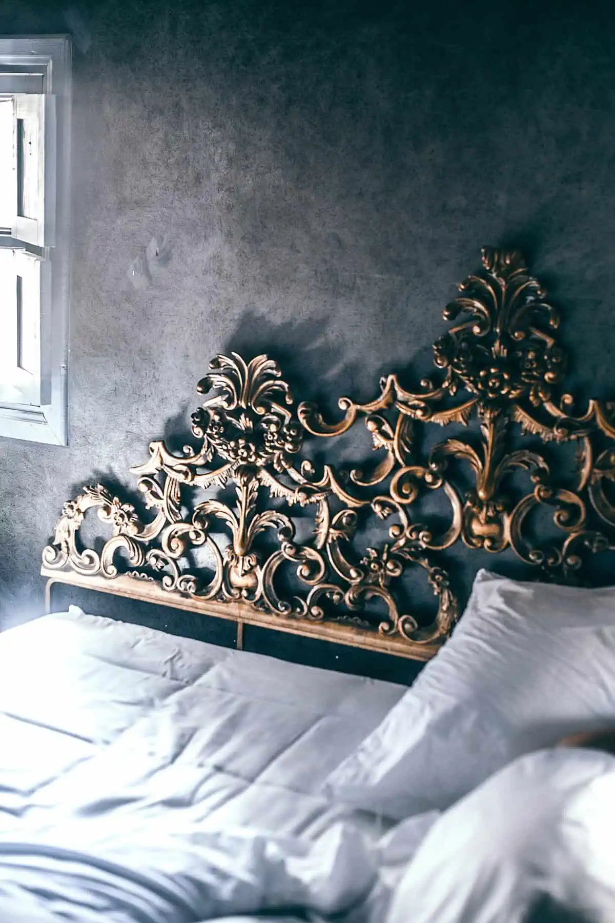 Modern Bedroom Design-oversized headboard