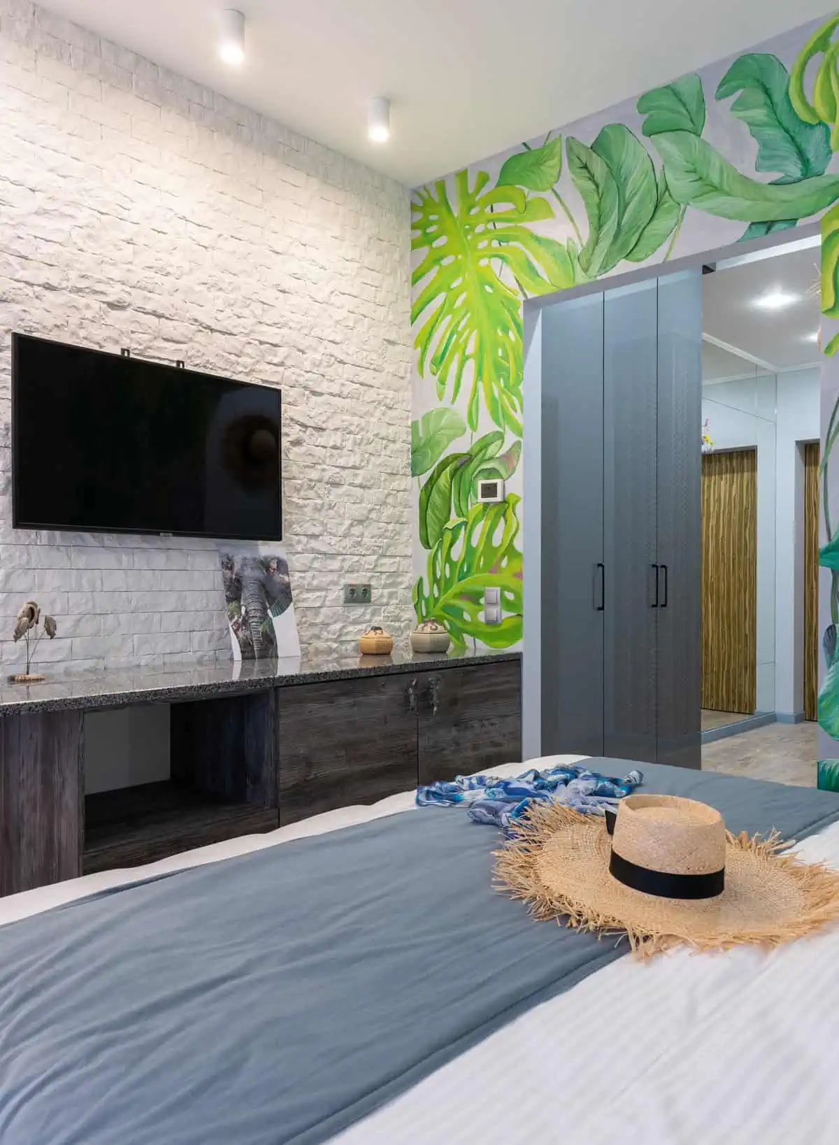 Modern Bedroom Design-earthy tones