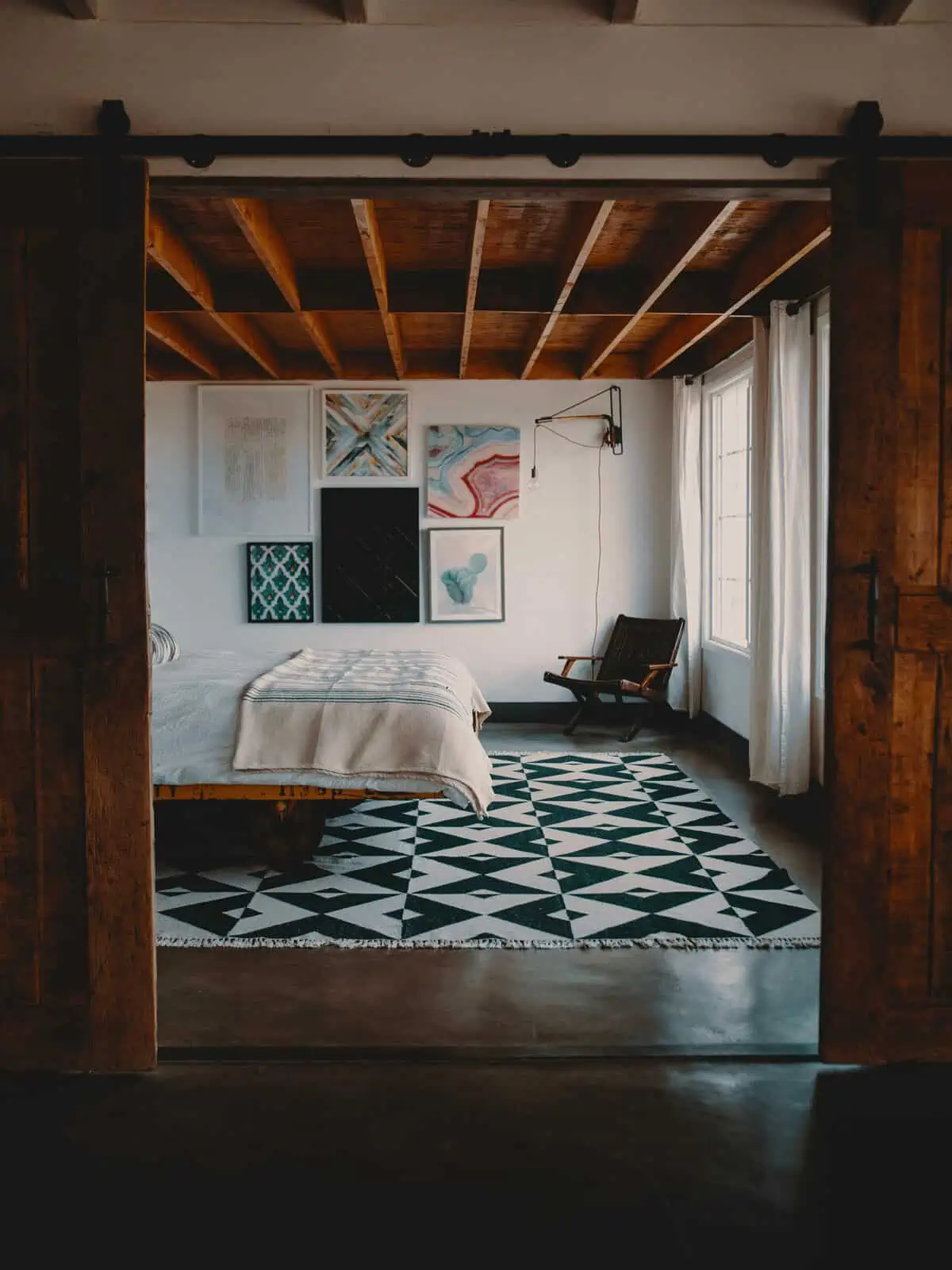 modern bedroom design-wall niches