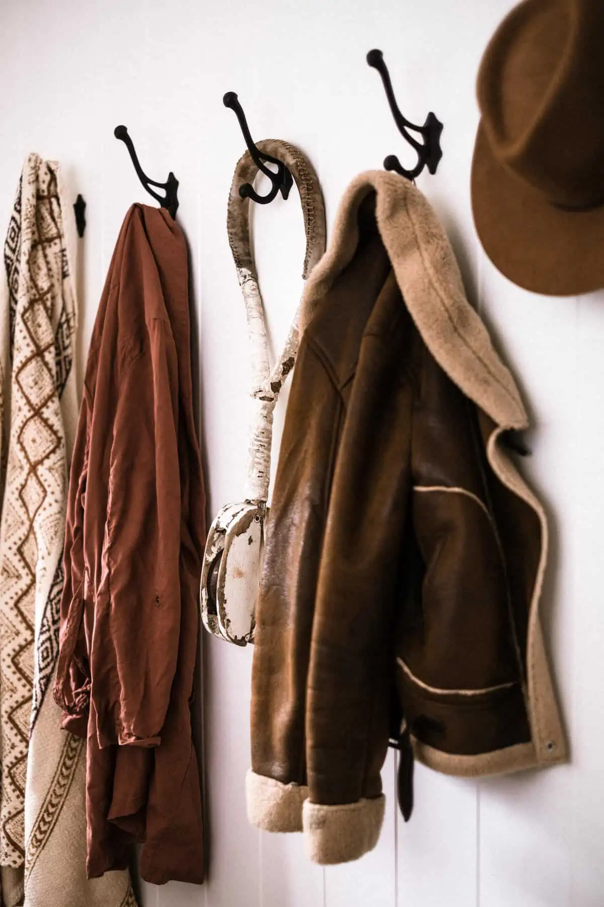 How to Declutter Living Room-wall mounted hooks